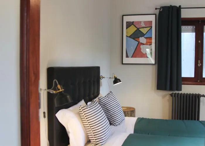 Ac House Guest house