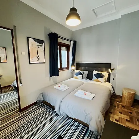 ゲストハウス Ac House ポルト